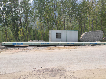 辉县温水泉花岗岩开采治理区150吨地磅