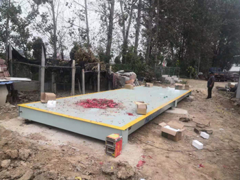 商丘夏邑献露建材9m-100吨地磅