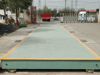 河南亿拖车辆公司18m-100吨地磅