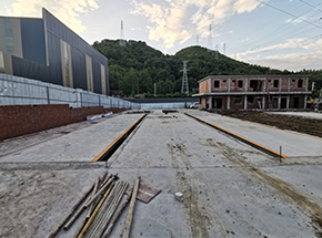 陕西群新启泰矿业200吨双向双台地磅